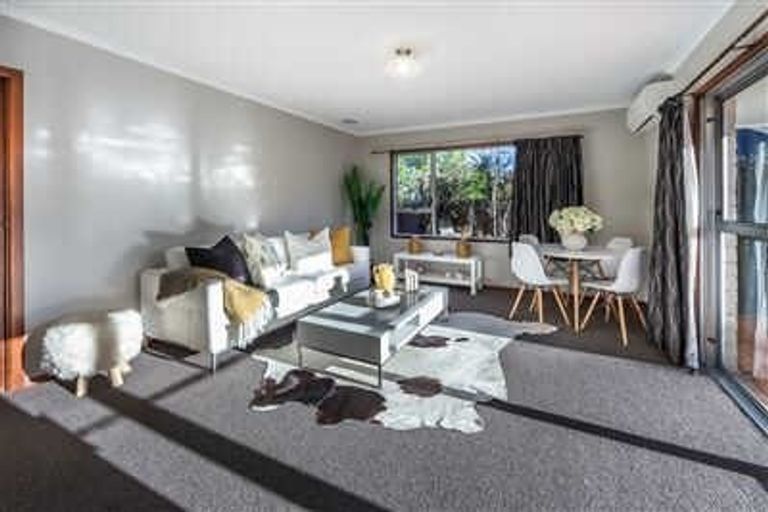 Photo of property in 2/9 Somme Street, St Albans, Christchurch, 8014