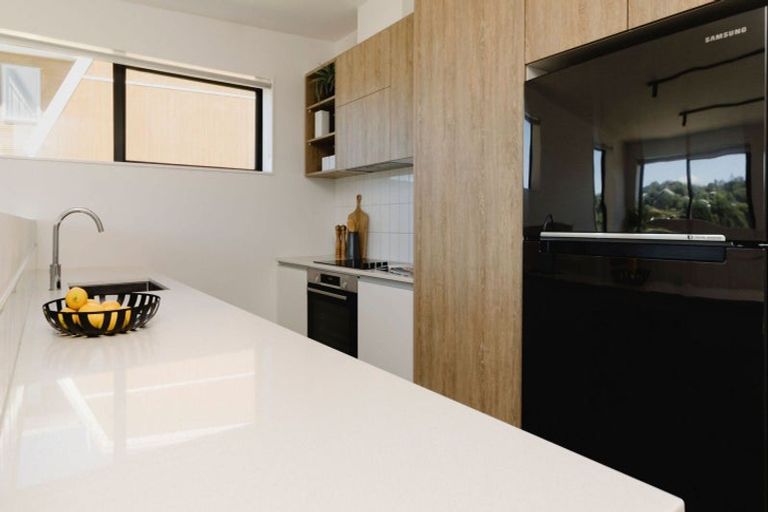 Photo of property in 6/69 Tiketike Way, Brooklyn, Wellington, 6021