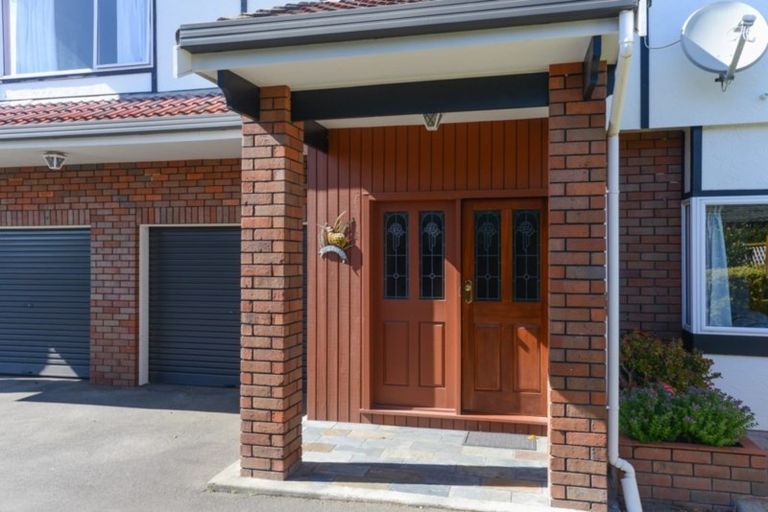 Photo of property in 14 Hunters Hill, Havelock North, 4130