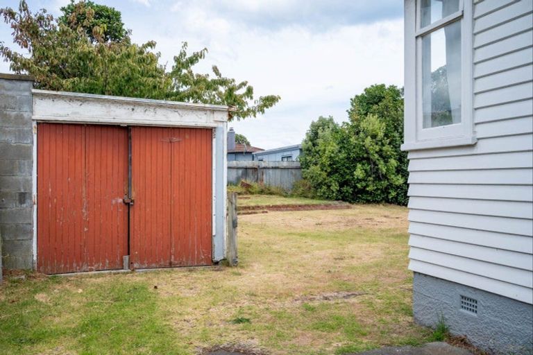 Photo of property in 65 Cornfoot Street, Castlecliff, Whanganui, 4501