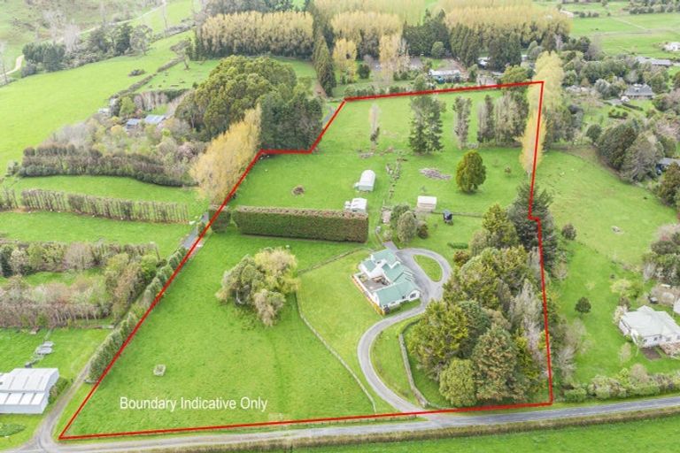 Photo of property in 233 North Manakau Road, Manakau, Levin, 5573