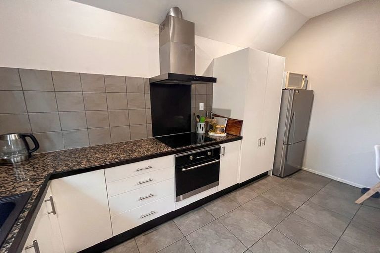 Photo of property in 9g Crohane Place, Addington, Christchurch, 8024