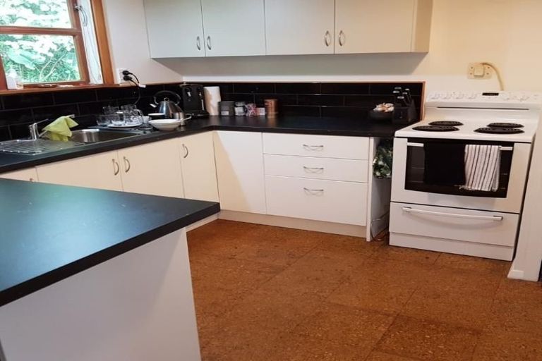 Photo of property in 7 Cheshire Street, Northland, Wellington, 6012