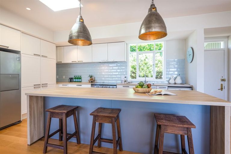 Photo of property in 52 Saint Andrews Hill Road, Mount Pleasant, Christchurch, 8081