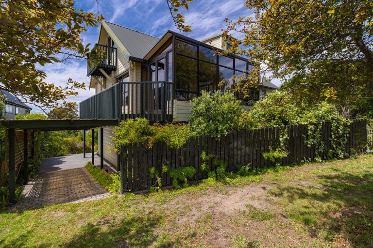 Photo of property in 12 Ranui Crescent, Diamond Harbour, Lyttelton, 8971