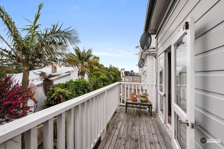 Photo of property in 18 Thompson Street, Mount Cook, Wellington, 6011