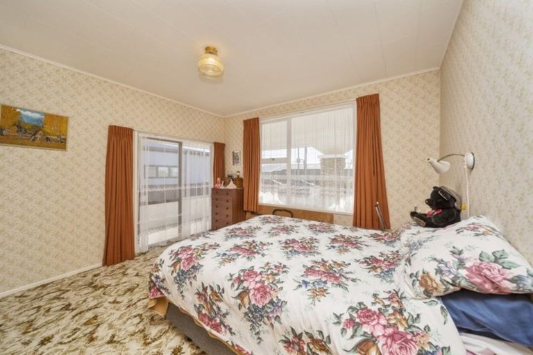 Photo of property in 87 Glover Road, Hawera, 4610