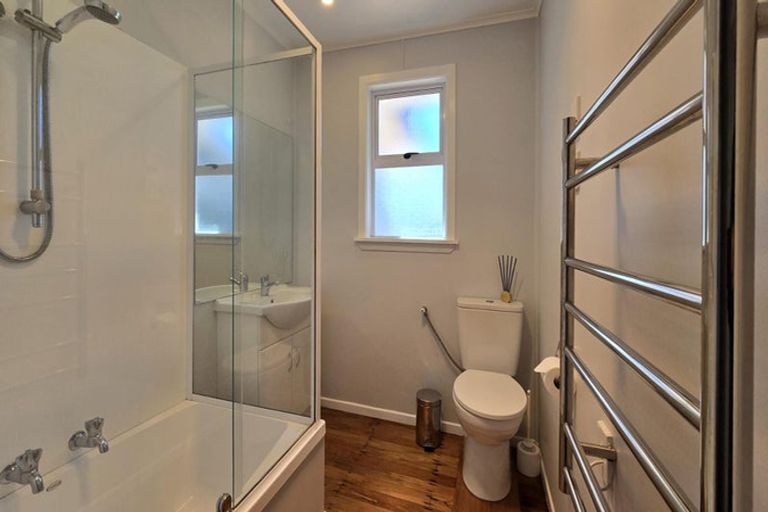 Photo of property in 11a Hinton Road, Taradale, Napier, 4112