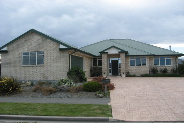 Photo of property in 10 Clifford Place, Amberley, 7410