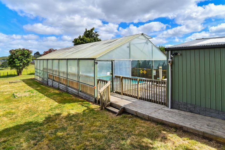 Photo of property in 288 Waiuku Road, Puni, Pukekohe, 2678