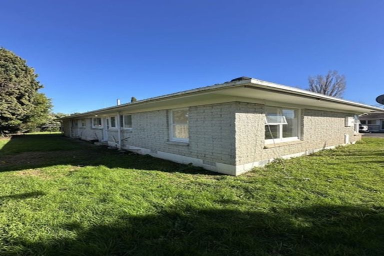 Photo of property in 2/3 Kita Road, Manurewa, Auckland, 2102