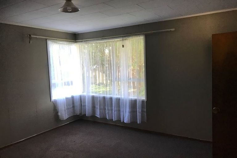 Photo of property in 11 Medina Place, Half Moon Bay, Auckland, 2012