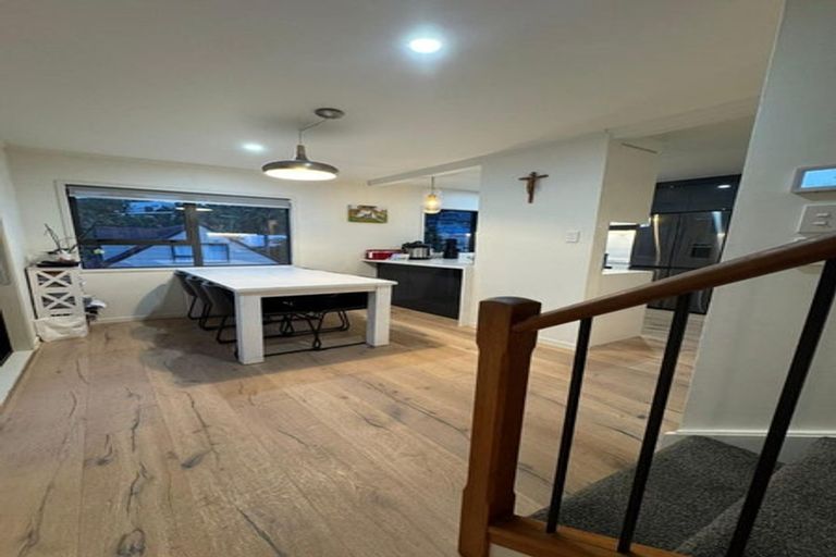 Photo of property in 2/32 Palliser Lane, Browns Bay, Auckland, 0630