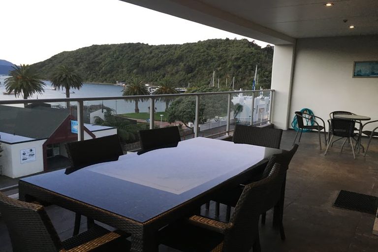 Photo of property in 10/30 London Quay, Picton, 7220