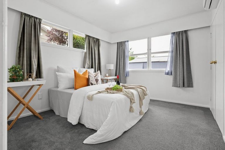 Photo of property in 16 Manapouri Place, Glenview, Hamilton, 3206