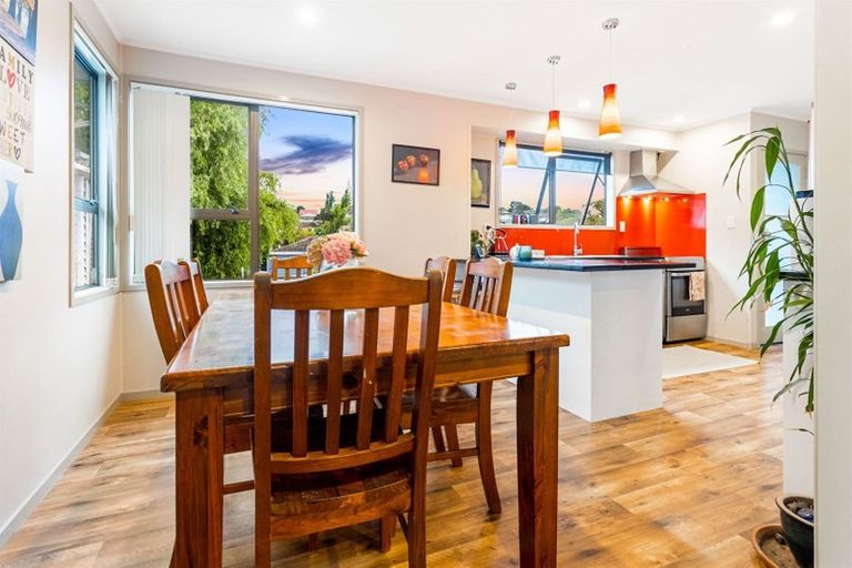 Photo of property in 154 Solar Road, Glen Eden, Auckland, 0602