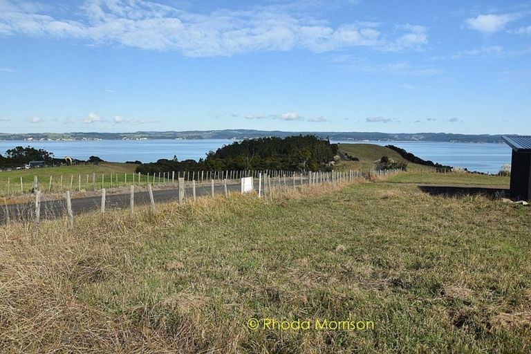 Photo of property in 9 Te Wairoa Lane, Tinopai, Matakohe, 0593
