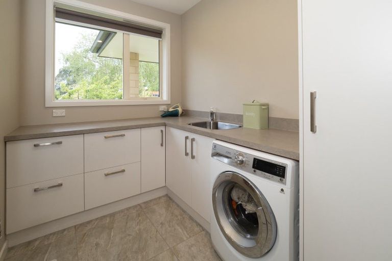 Photo of property in 128 Johnstone Street, Tinwald, Ashburton, 7774