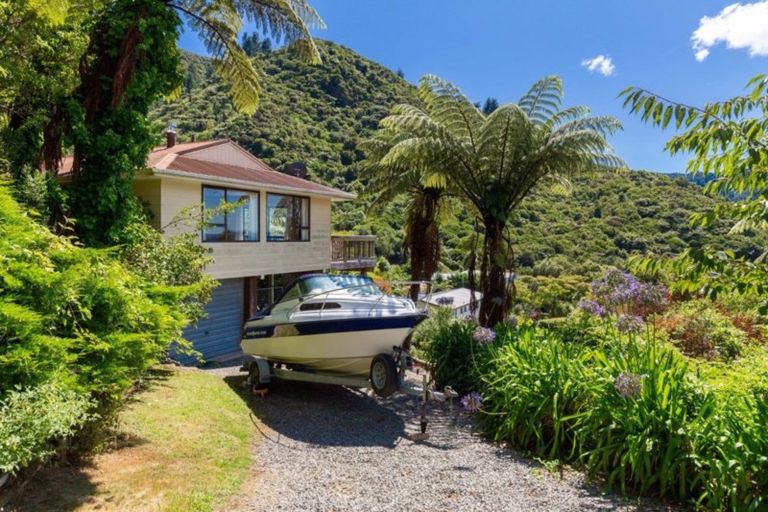 Photo of property in 20 Tirimoana Terrace, Anakiwa, Linkwater, 7281