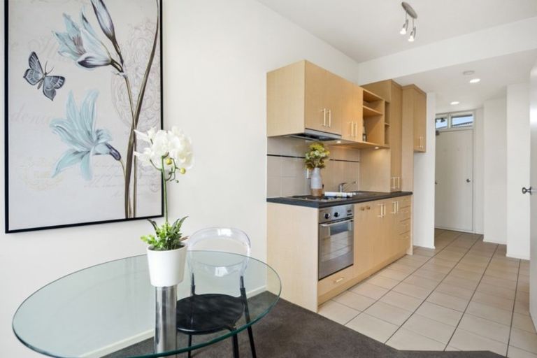 Photo of property in 127/2 Armoy Drive, East Tamaki, Auckland, 2016