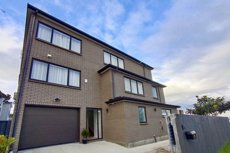 Photo of property in 1 Malone Road, Waterloo, Lower Hutt, 5011
