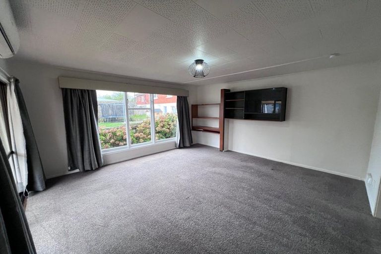 Photo of property in 84 Kaikorai Valley Road, Glenross, Dunedin, 9011