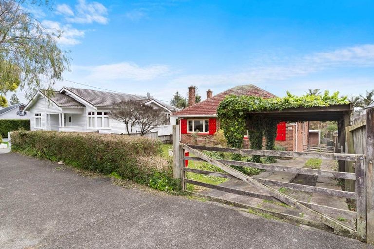 Photo of property in 33 St Michaels Avenue, Point Chevalier, Auckland, 1022
