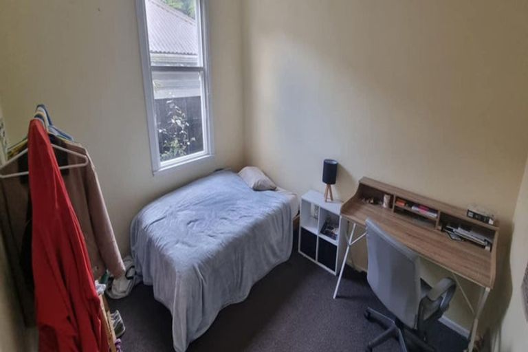 Photo of property in 196 Glenmore Street, Northland, Wellington, 6012