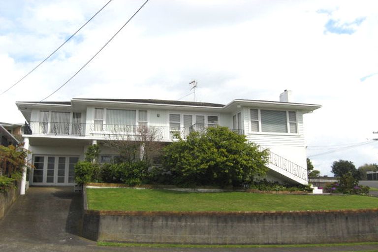 Photo of property in 18 Crownhill Street, Spotswood, New Plymouth, 4310