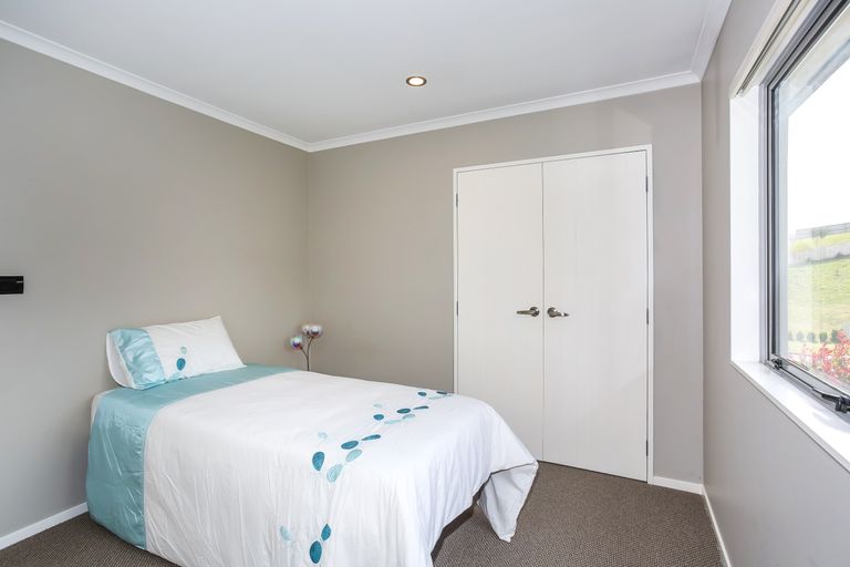 Photo of property in 36 Cape Vista Crescent, Pukekohe, 2120