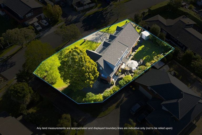 Photo of property in 13 Glucina Avenue, West Harbour, Auckland, 0618