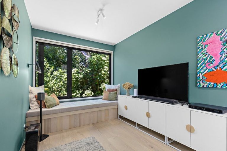 Photo of property in 17 Rangimaarie Crescent, Snells Beach, 0920