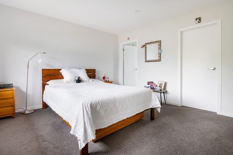 Photo of property in 2/11 Masters Avenue, Hillcrest, Hamilton, 3216