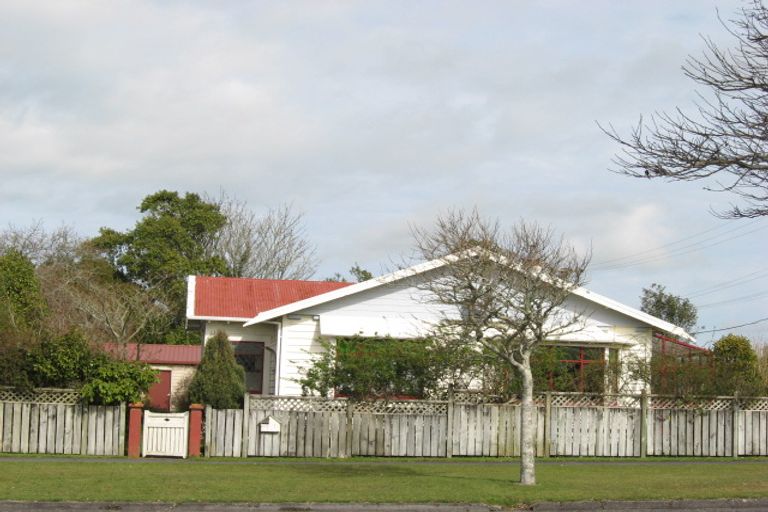 Photo of property in 1 Seyton Street, Stratford, 4332