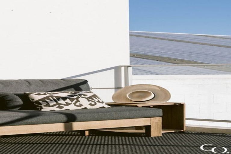 Photo of property in Palm Cove Apartments, 201/6 Tawa Street, Mount Maunganui, 3116