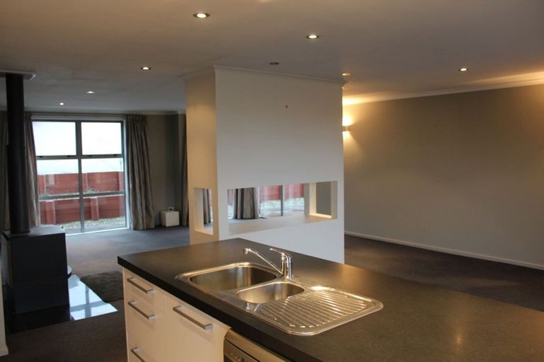 Photo of property in 6 Kereru Close, Halfway Bush, Dunedin, 9010