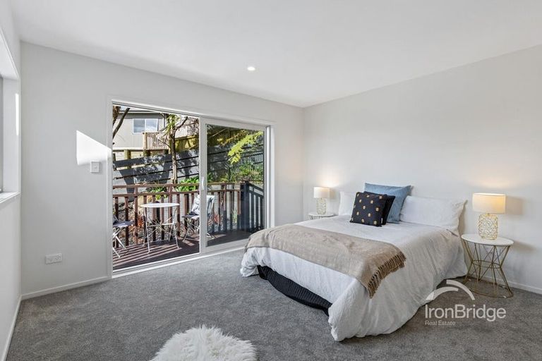 Photo of property in 10 Louise Place, Browns Bay, Auckland, 0630