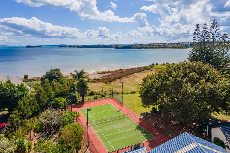 Photo of property in 349 Clifton Road, Whitford, Howick, 2571