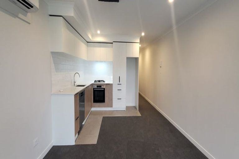 Photo of property in 101/30 Shortfin Place, Flat Bush, Auckland, 2019