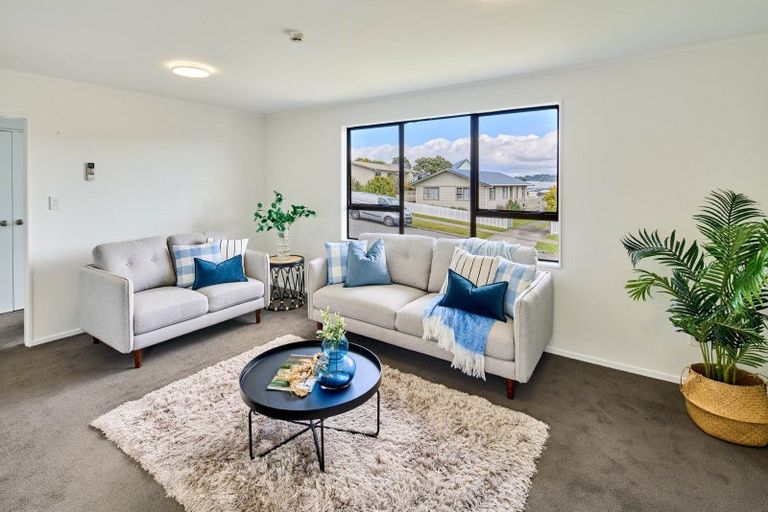 Photo of property in 27 Invercargill Drive, Kelson, Lower Hutt, 5010