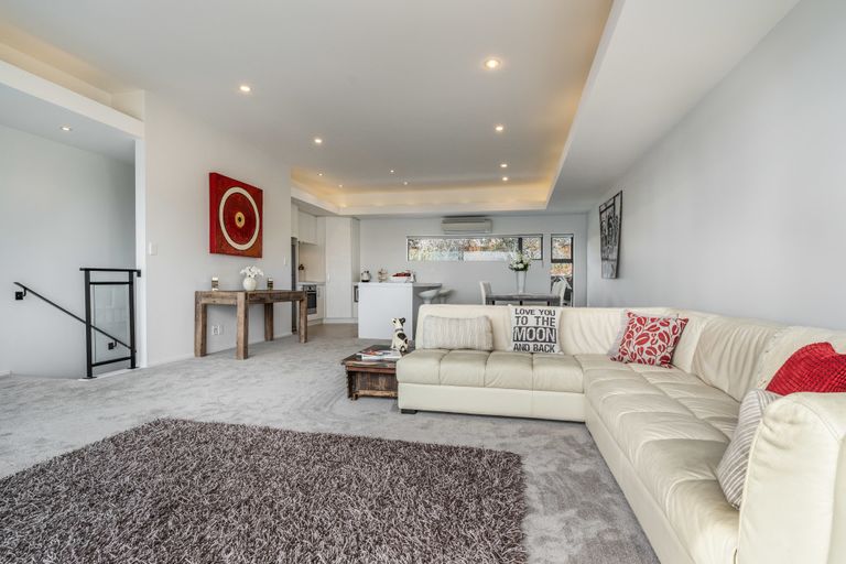 Photo of property in 4/49 Browns Road, Browns Bay, Auckland, 0630