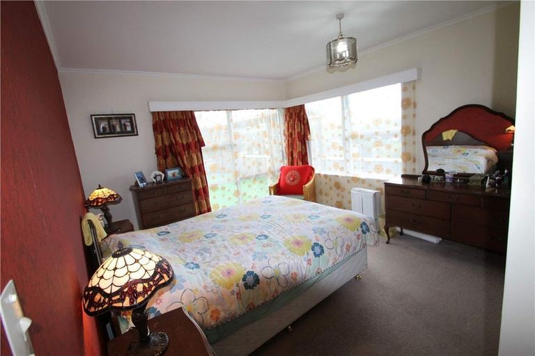 Photo of property in 50 Marlborough Avenue, Glenfield, Auckland, 0629