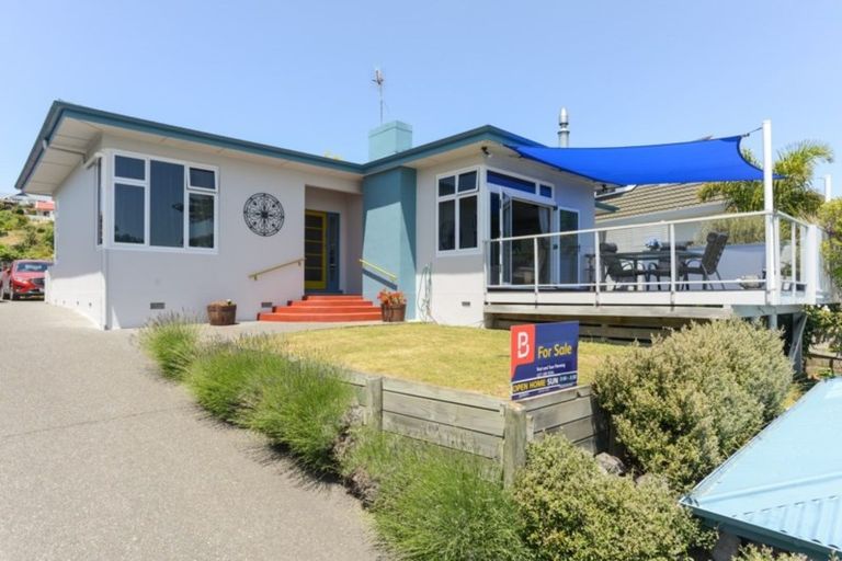 Photo of property in 5 Milton Terrace, Hospital Hill, Napier, 4110