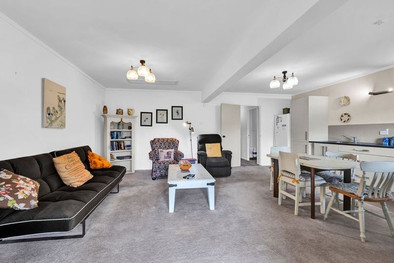 Photo of property in 5 Ruskin Place, Westown, New Plymouth, 4310