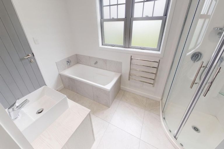 Photo of property in 3 Colombo Street, Palmerston North, 4410