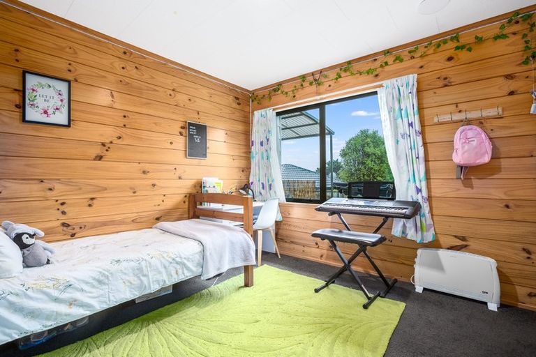 Photo of property in 8 Ribbonwood Terrace, Ranui, Porirua, 5024