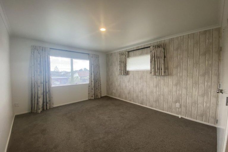 Photo of property in 30 Bay Street, Red Beach, 0932