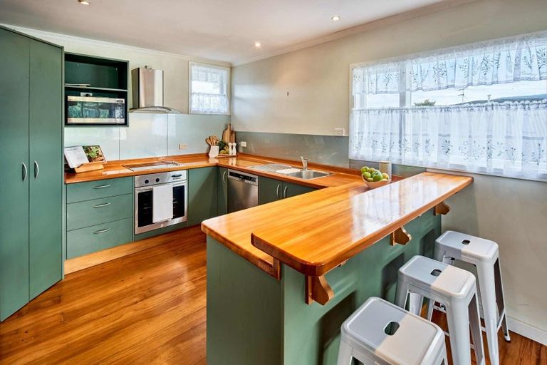 Photo of property in 3 Mcleod Street, Elderslea, Upper Hutt, 5018