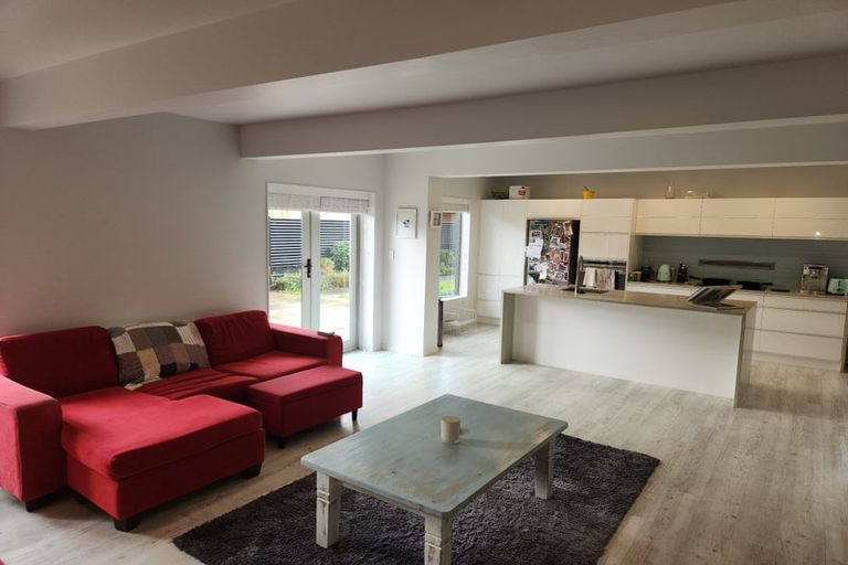 Photo of property in 7a Lesley Grove, Waikanae, 5036