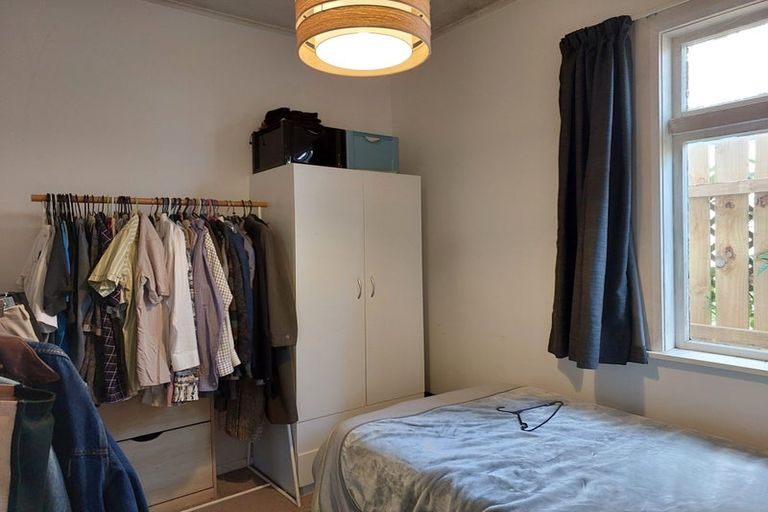 Photo of property in 2 Naughton Terrace, Kilbirnie, Wellington, 6022